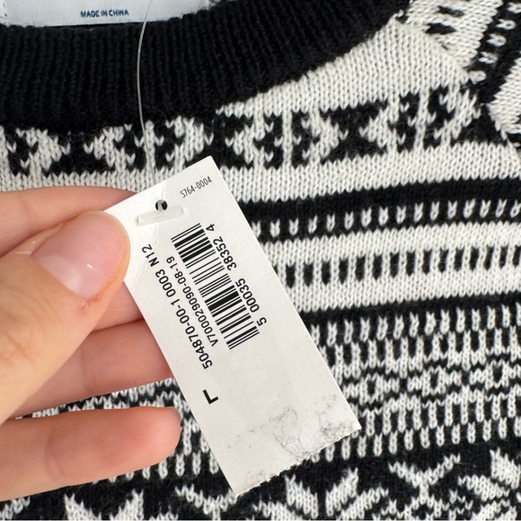 Old Navy Black & White Far Isle Sweater Women’s Large NEW - Picture 8 of 11